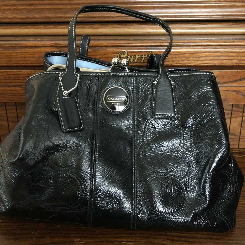 Nwotpatent Leather Signature C Pattern Coach Purse - image 1